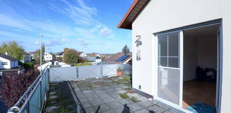 2 Zi. Dachterrassenwhg. mit traumhaften Blick über Pfaffenhofen - keine Käuferprovision!